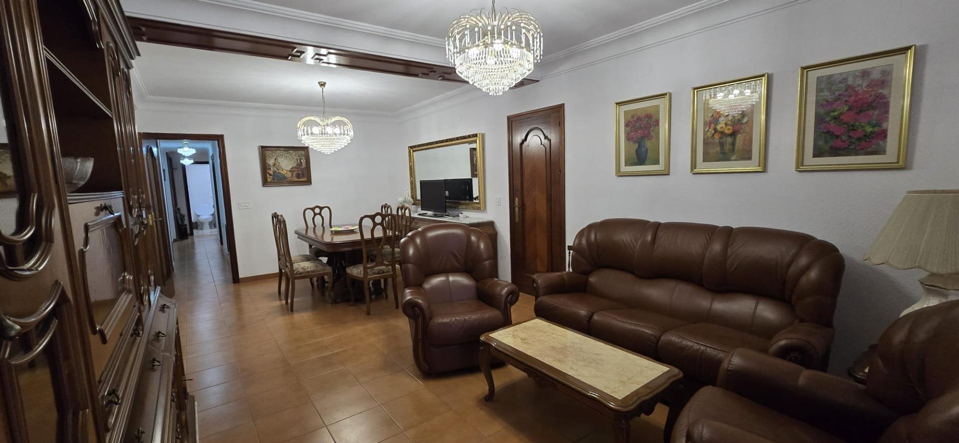 4 Bed, 2 Bath, ApartmentFor Sale, Torrevieja, Alicante