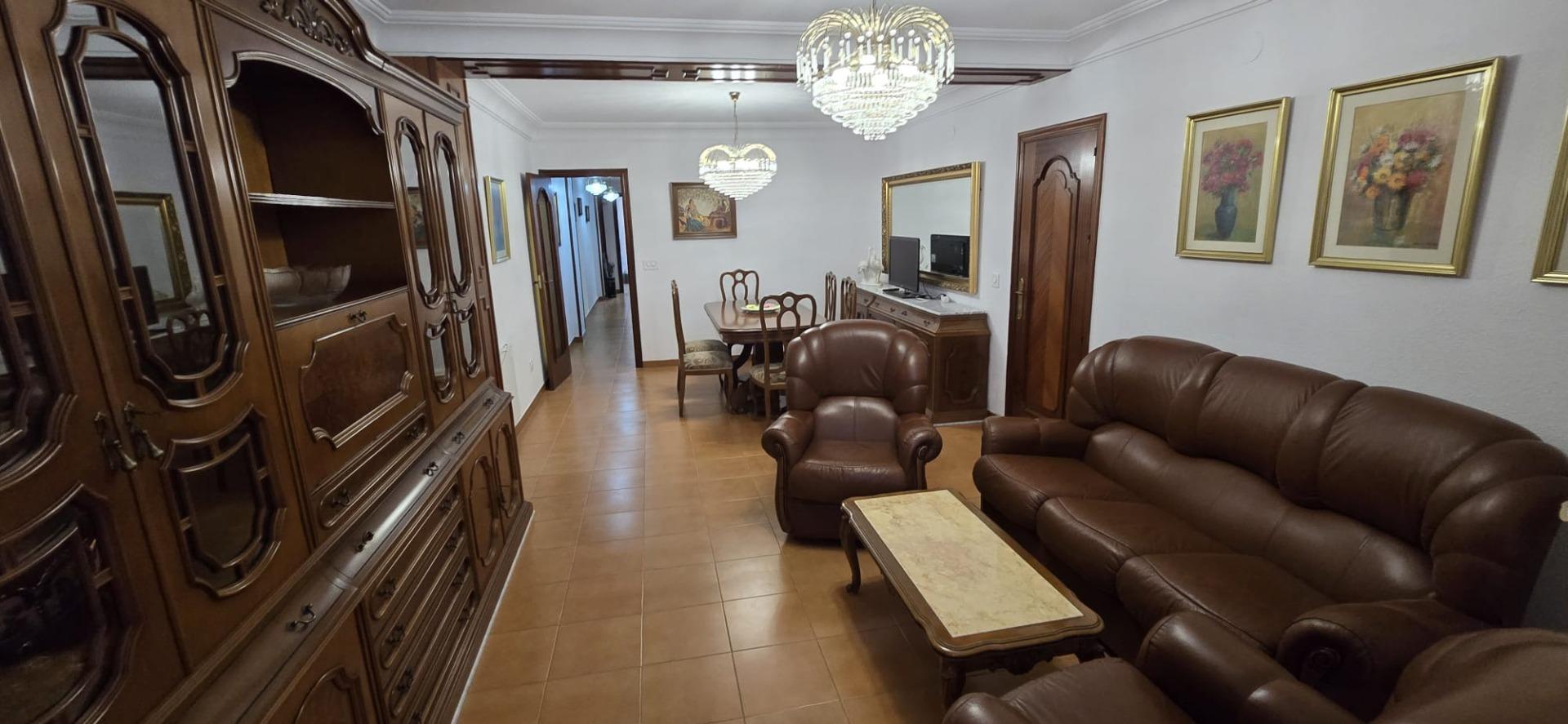 4 Bed, 2 Bath, ApartmentFor Sale, Torrevieja, Alicante