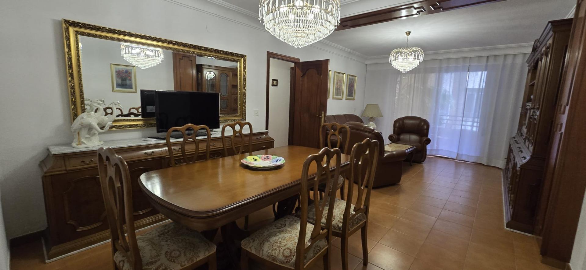 4 Bed, 2 Bath, ApartmentFor Sale, Torrevieja, Alicante