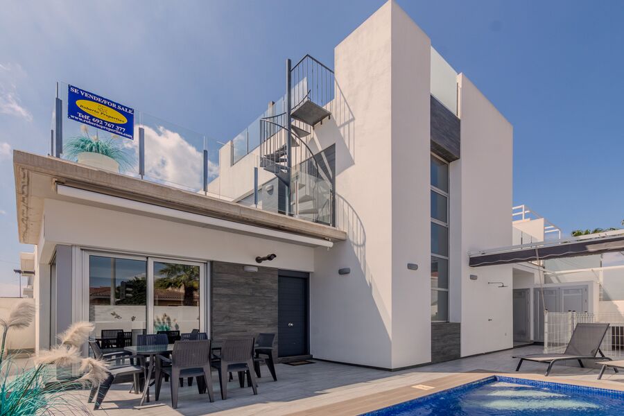 3 Bed, 2 Bath, HouseFor Sale, Daya Vieja, Alicante