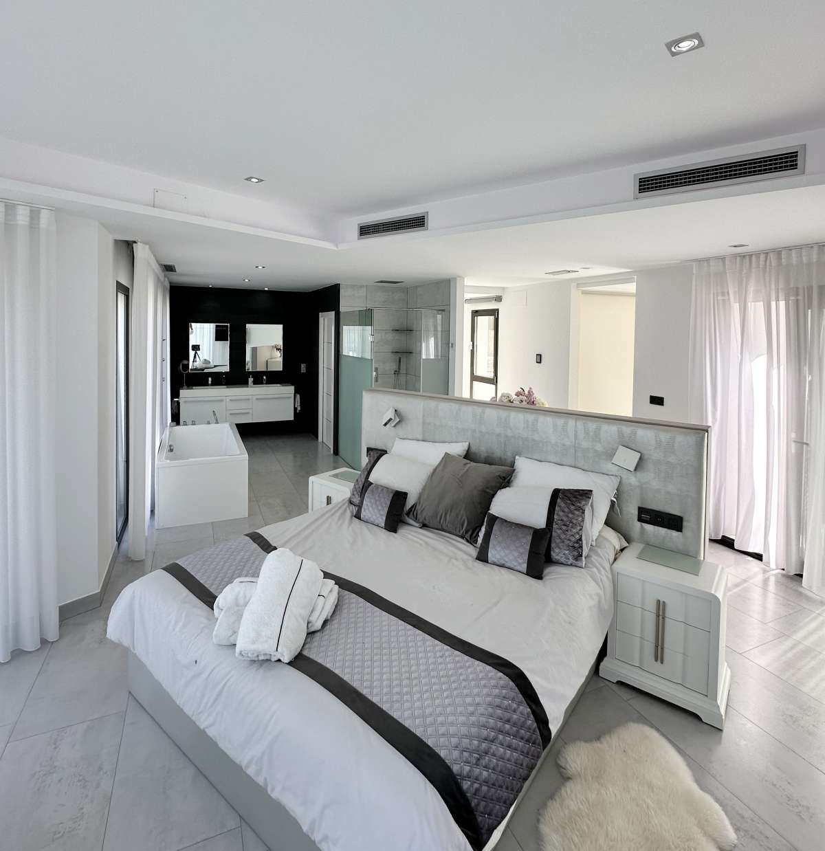 5 Bed, 8 Bath, HouseFor Sale, Cansalades, Alicante 5 Bed, 8 Bath, HouseFor Sale, Cansalades, Alicante