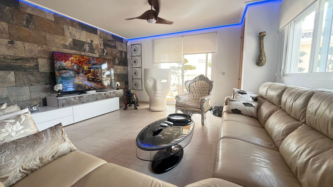 3 Bed, 2 Bath, ApartmentFor Sale, Los Dolses, Alicante