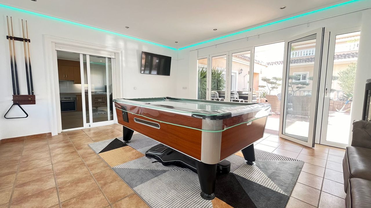 3 Bed, 2 Bath, ApartmentFor Sale, Los Dolses, Alicante