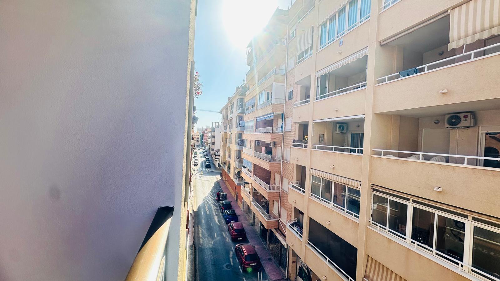 3 Bed, 1 Bath, ApartmentFor Sale, Torrevieja, Alicante