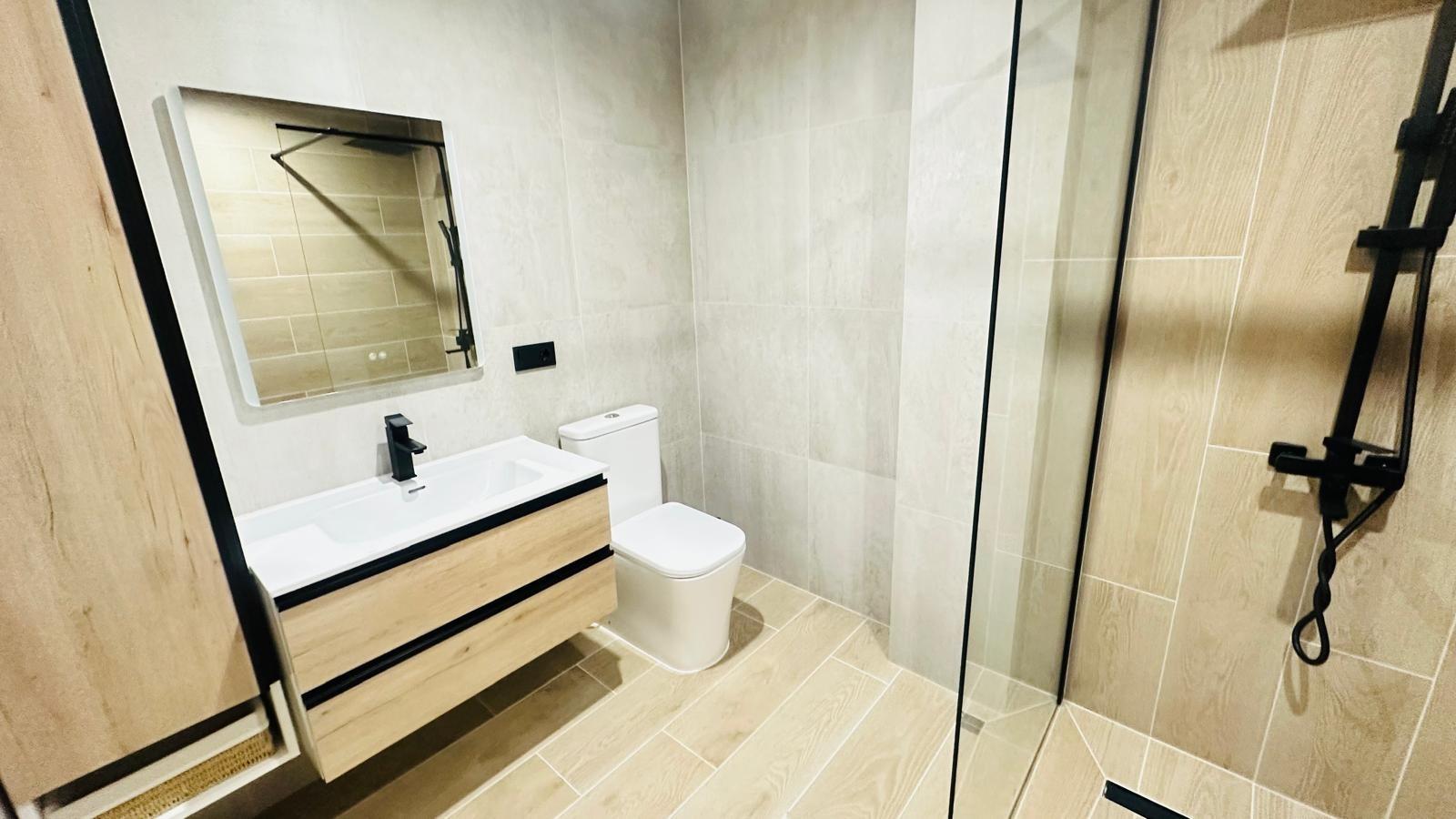 3 Bed, 1 Bath, ApartmentFor Sale, Torrevieja, Alicante