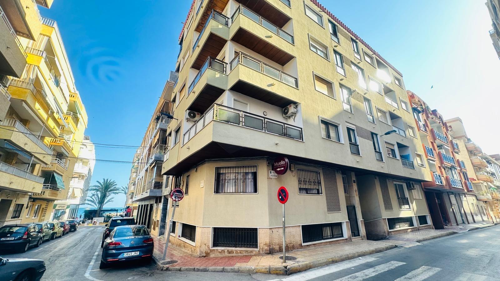 3 Bed, 1 Bath, ApartmentFor Sale, Torrevieja, Alicante