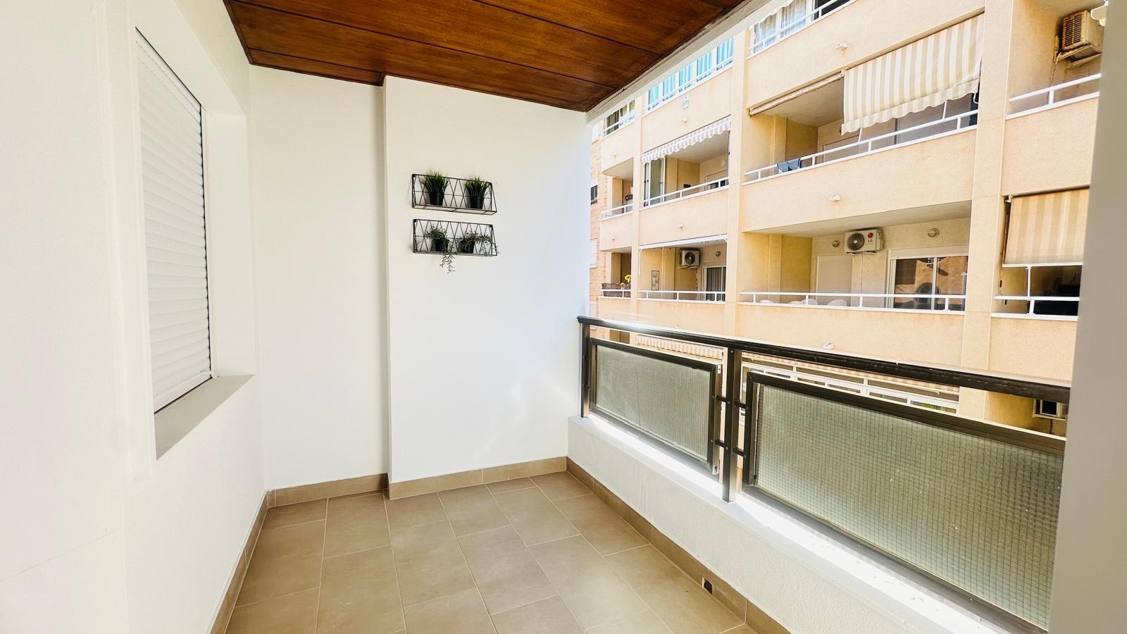 3 Bed, 1 Bath, ApartmentFor Sale, Torrevieja, Alicante