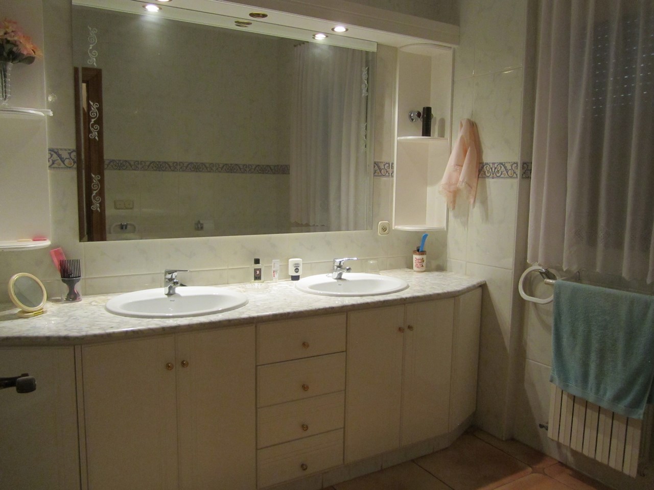 4 Bed, 2 Bath, HouseFor Sale, Yecla, Murcia