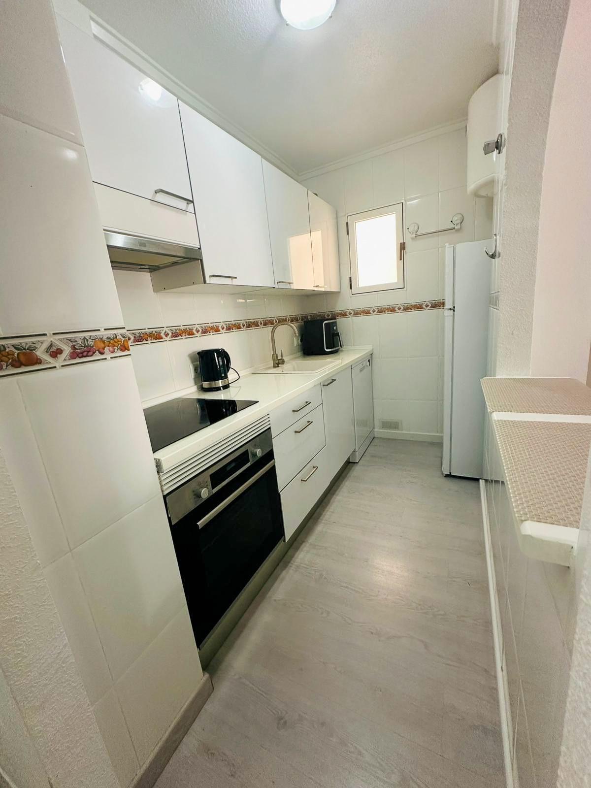 2 Bed, 1 Bath, ApartmentFor Sale, Torrevieja, Alicante