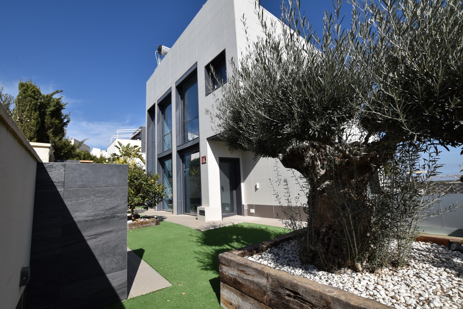 5 Bed, 3 Bath, HouseFor Sale, San Miguel de Salinas, Alicante