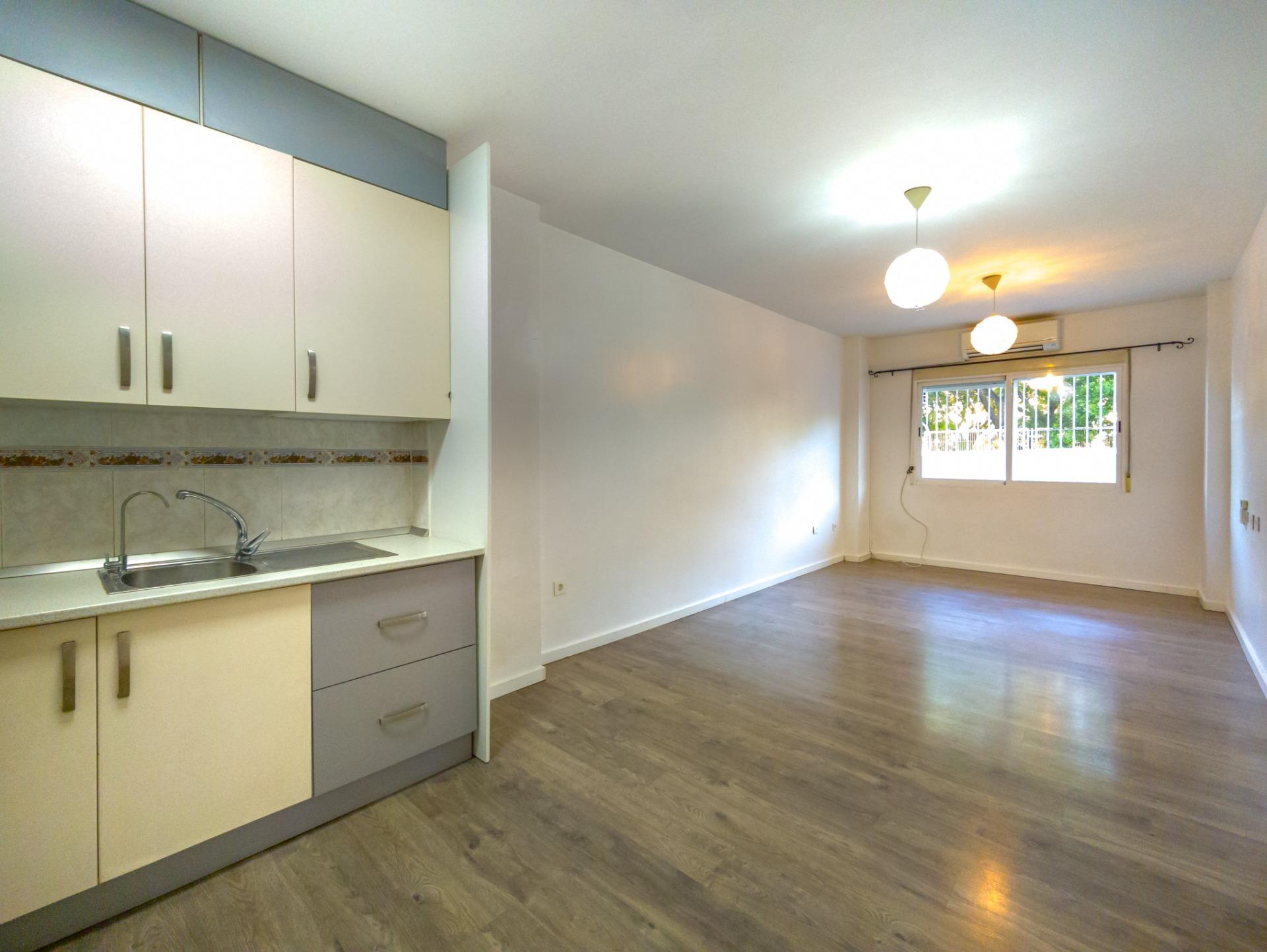 3 Bed, 2 Bath, ApartmentFor Sale, Torrevieja, Alicante