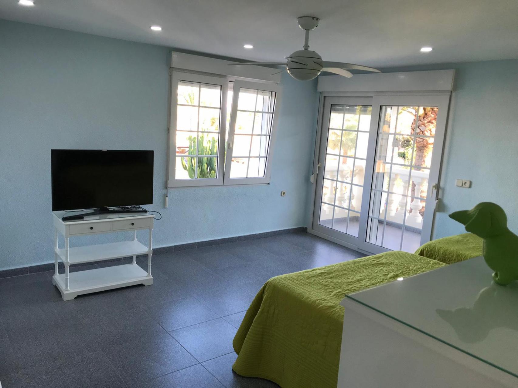 6 Bed, 3 Bath, HouseFor Sale, Orihuela Costa, Alicante