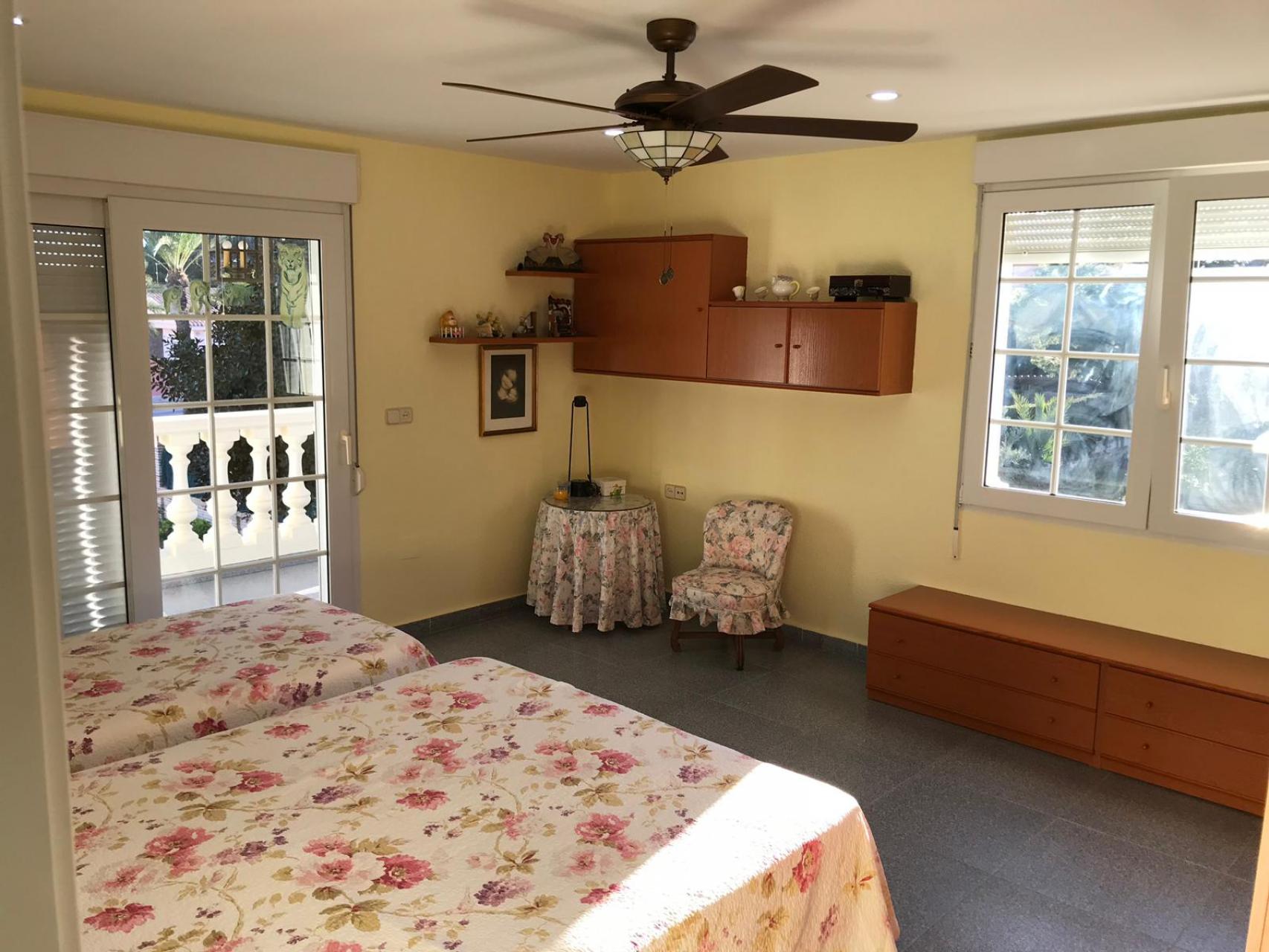 6 Bed, 3 Bath, HouseFor Sale, Orihuela Costa, Alicante