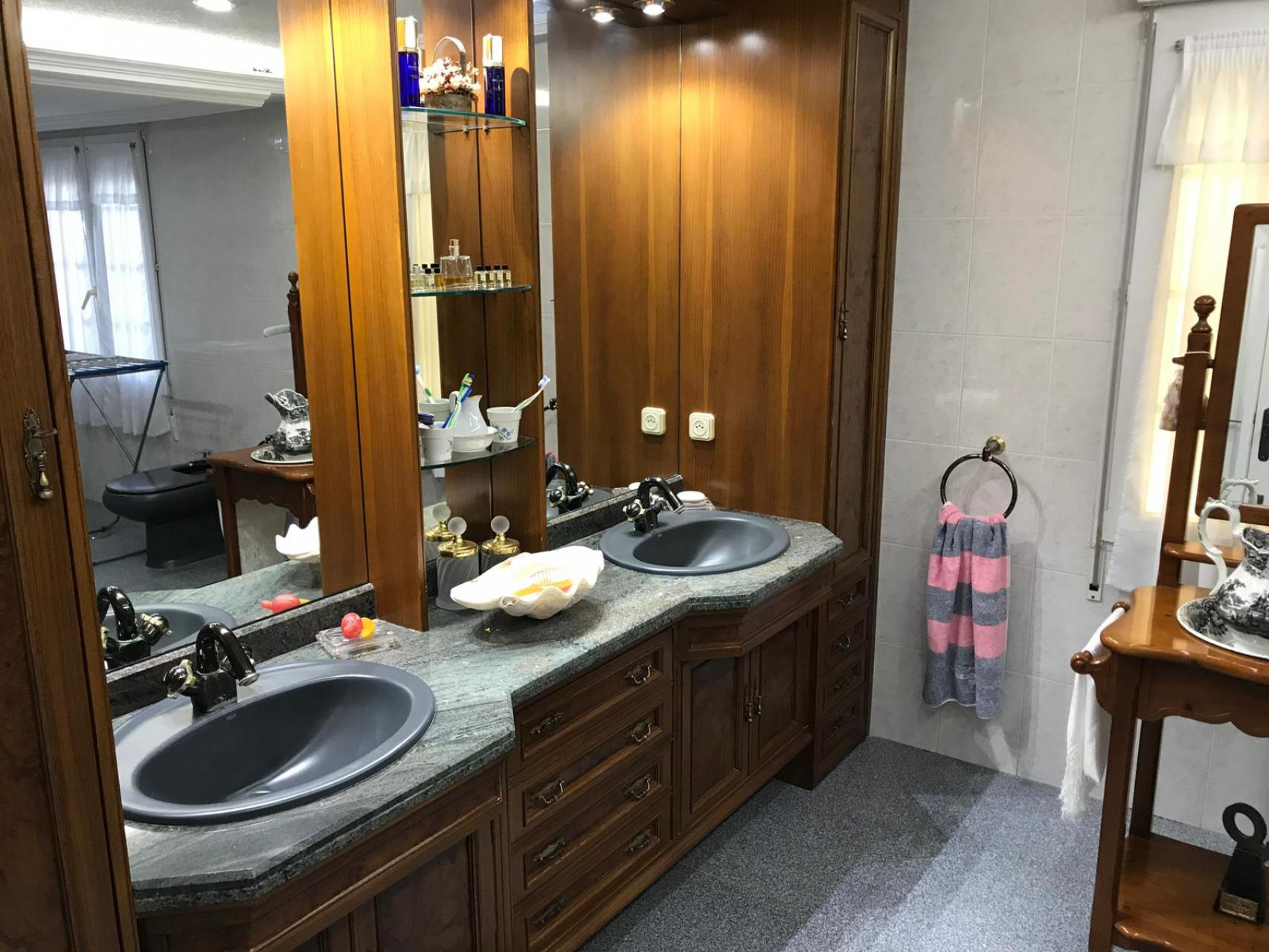 6 Bed, 3 Bath, HouseFor Sale, Orihuela Costa, Alicante