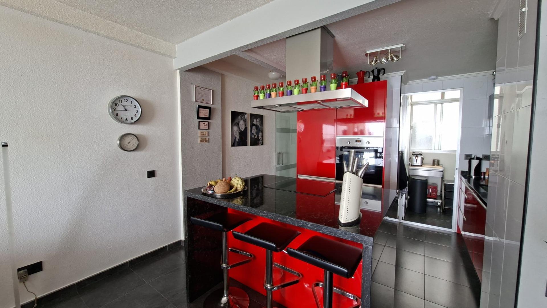 3 Bed, 2 Bath, ApartmentFor Sale, Torrevieja, Alicante