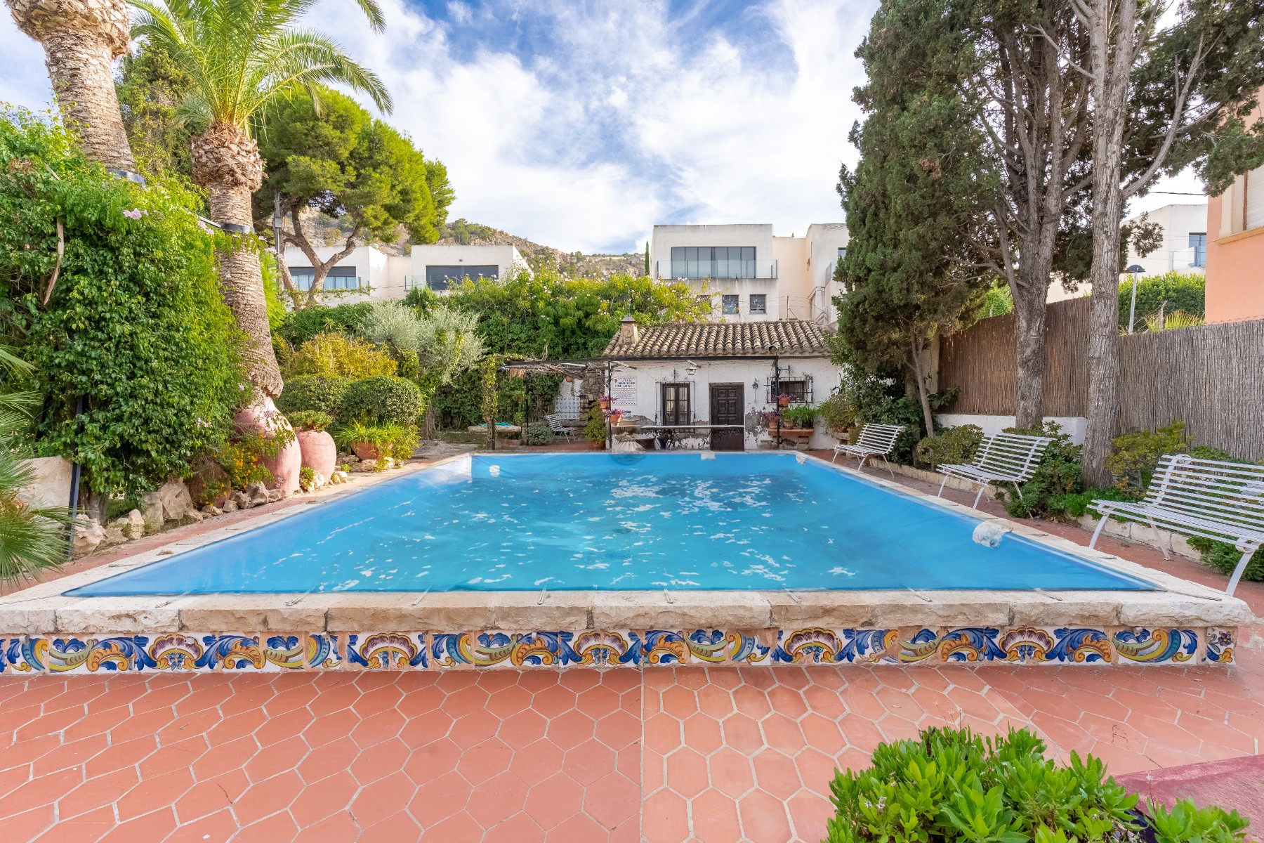 8 Bed, 4 Bath, HouseFor Sale, Alicante, Alicante