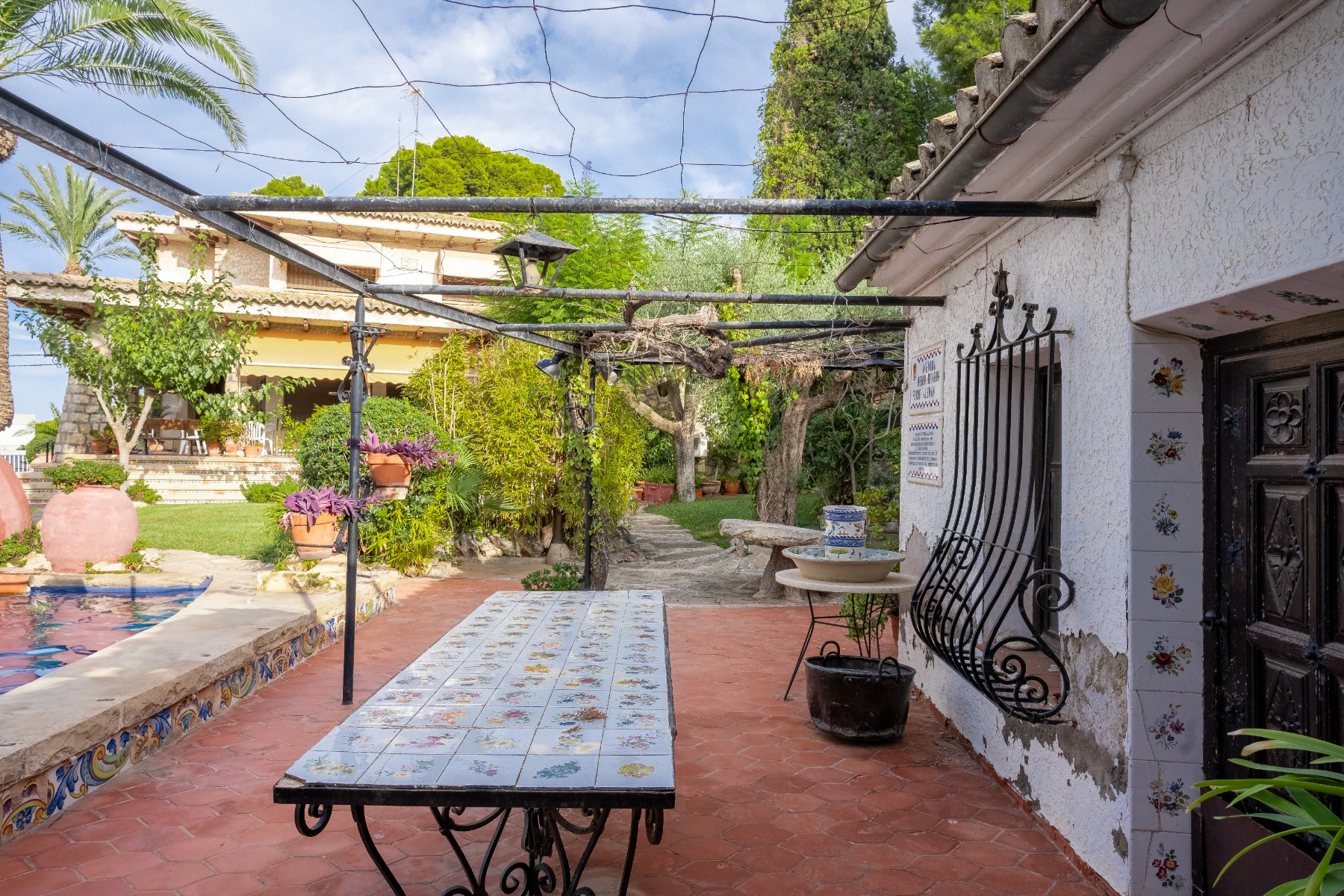 8 Bed, 4 Bath, HouseFor Sale, Alicante, Alicante