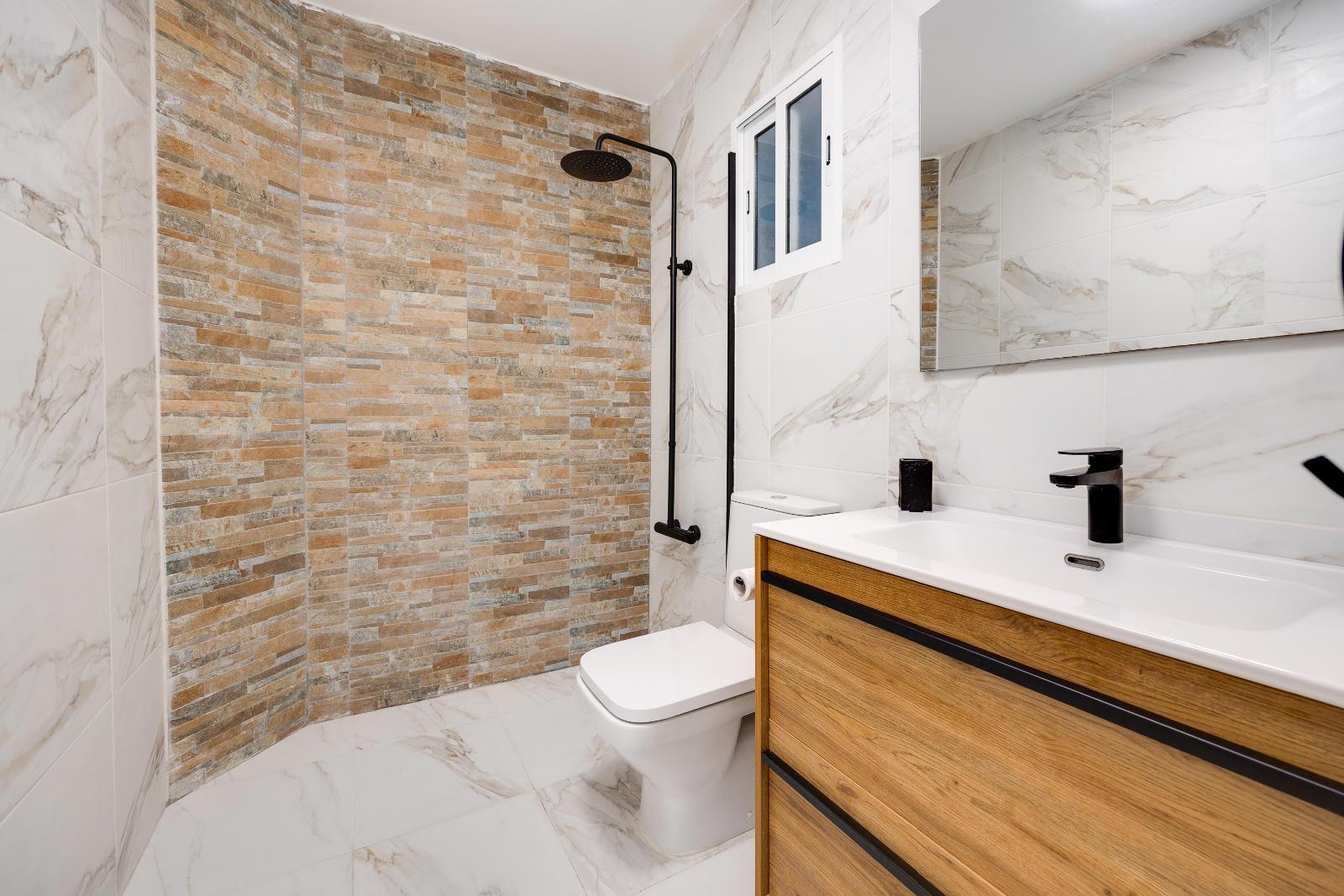 2 Bed, 2 Bath, ApartmentFor Sale, Torrevieja, Alicante 2 Bed, 2 Bath, ApartmentFor Sale, Torrevieja, Alicante