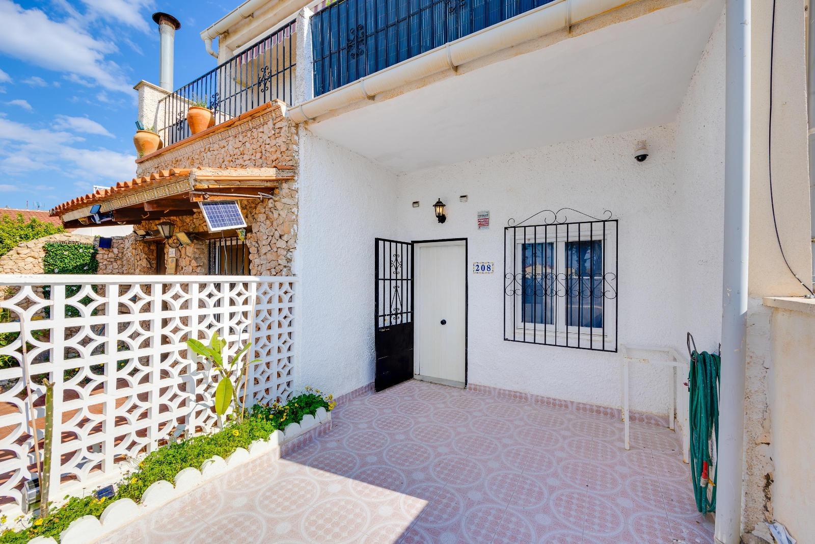 2 Bed, 2 Bath, ApartmentFor Sale, Torrevieja, Alicante 2 Bed, 2 Bath, ApartmentFor Sale, Torrevieja, Alicante