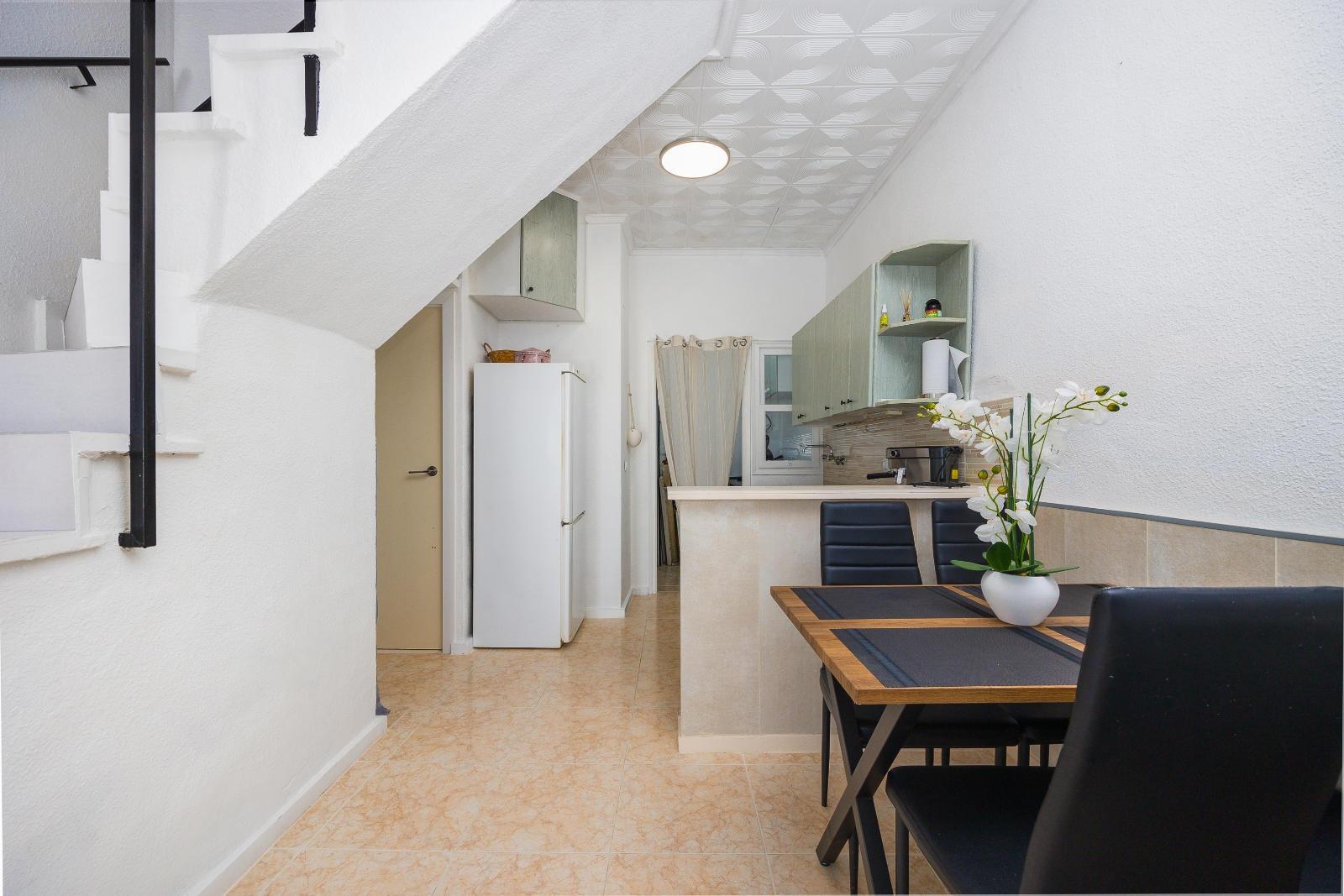 2 Bed, 2 Bath, ApartmentFor Sale, Torrevieja, Alicante 2 Bed, 2 Bath, ApartmentFor Sale, Torrevieja, Alicante