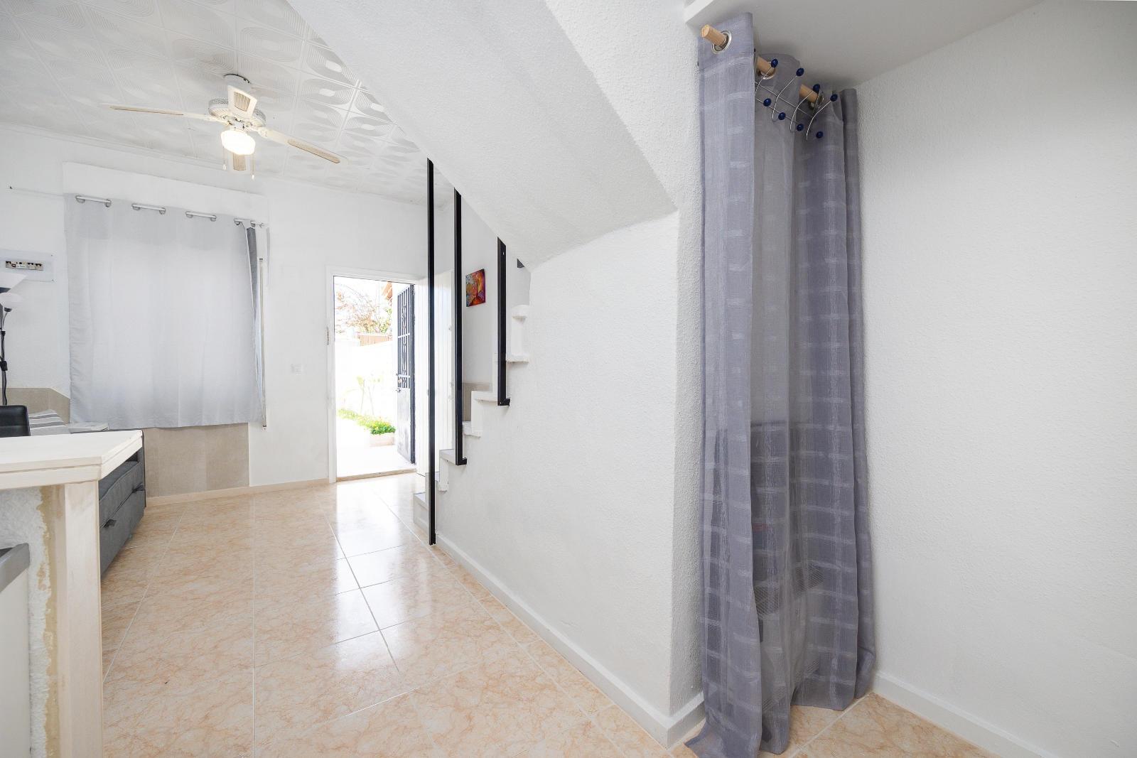 2 Bed, 2 Bath, ApartmentFor Sale, Torrevieja, Alicante 2 Bed, 2 Bath, ApartmentFor Sale, Torrevieja, Alicante