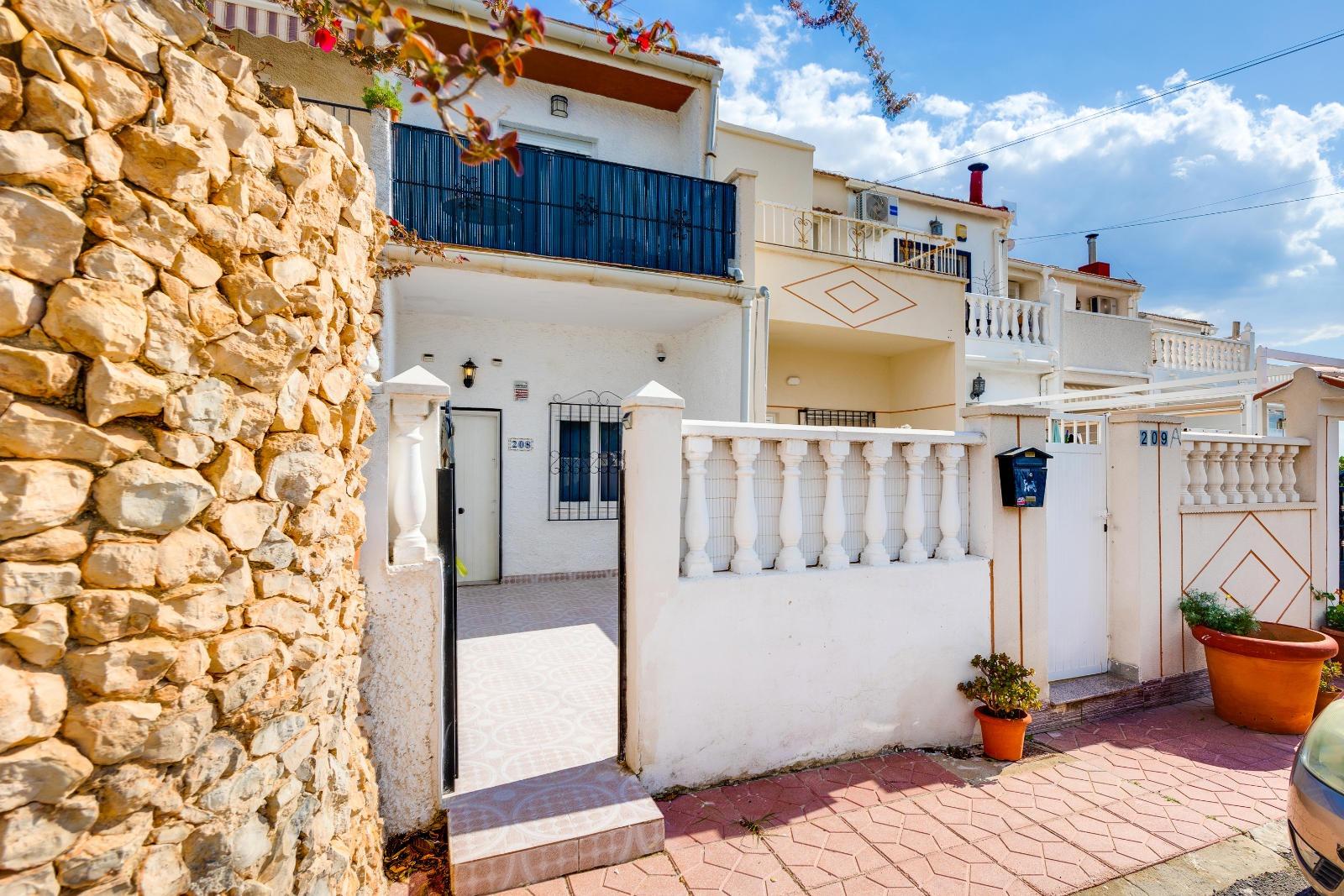 2 Bed, 2 Bath, ApartmentFor Sale, Torrevieja, Alicante 2 Bed, 2 Bath, ApartmentFor Sale, Torrevieja, Alicante