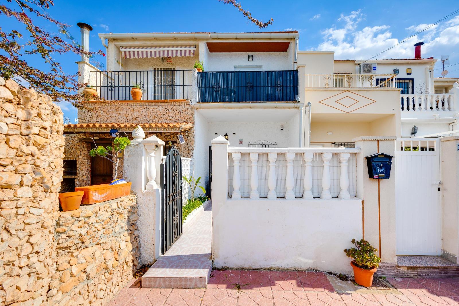 2 Bed, 2 Bath, ApartmentFor Sale, Torrevieja, Alicante 2 Bed, 2 Bath, ApartmentFor Sale, Torrevieja, Alicante