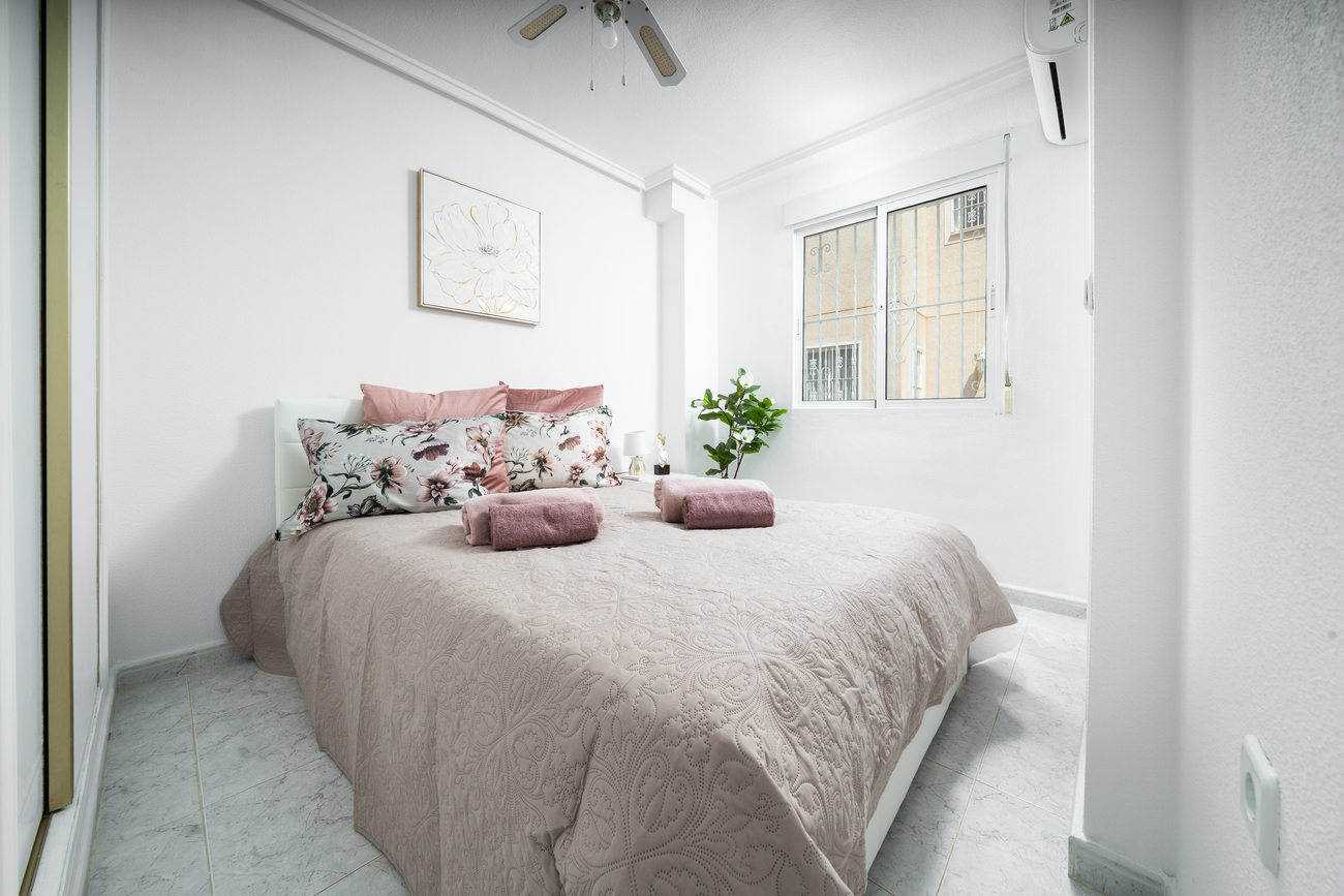 4 Bed, 2 Bath, HouseFor Sale, Orihuela Costa, Alicante