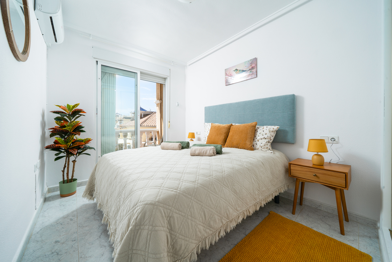 4 Bed, 2 Bath, HouseFor Sale, Orihuela Costa, Alicante