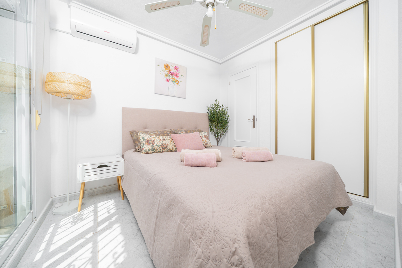 4 Bed, 2 Bath, HouseFor Sale, Orihuela Costa, Alicante