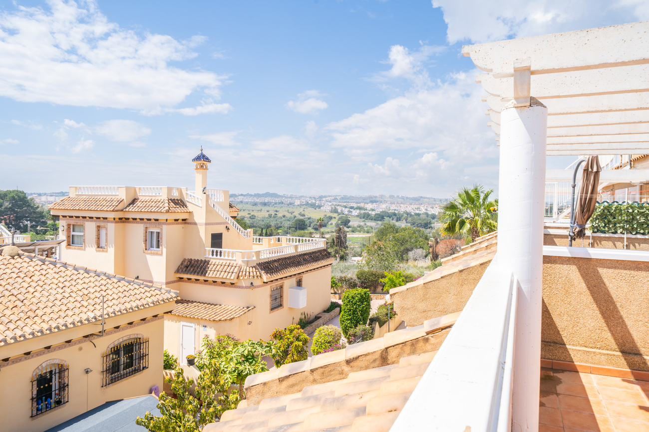 4 Bed, 2 Bath, HouseFor Sale, Orihuela Costa, Alicante