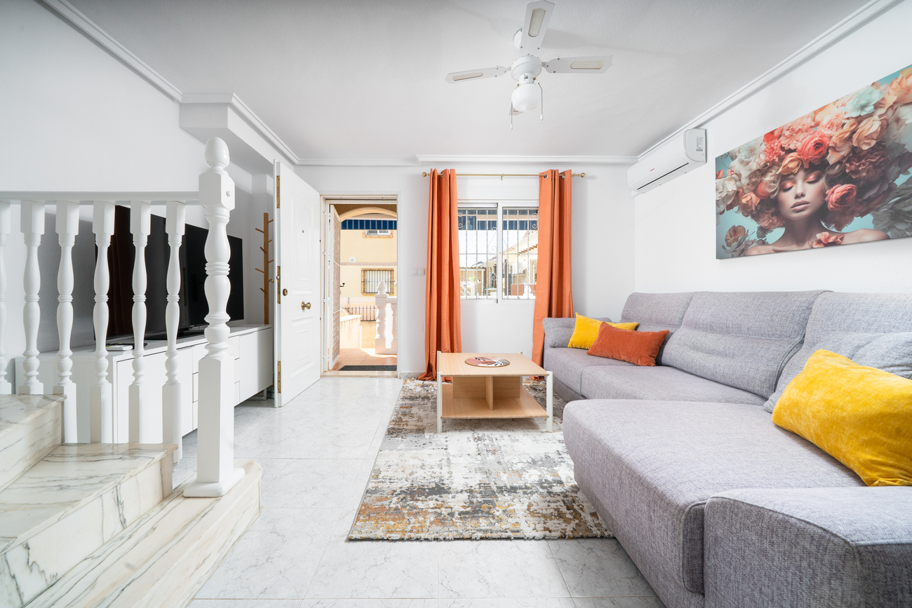 4 Bed, 2 Bath, HouseFor Sale, Orihuela Costa, Alicante