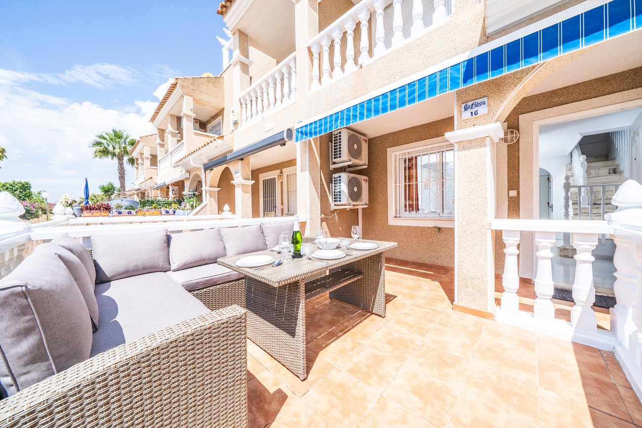 4 Bed, 2 Bath, HouseFor Sale, Orihuela Costa, Alicante