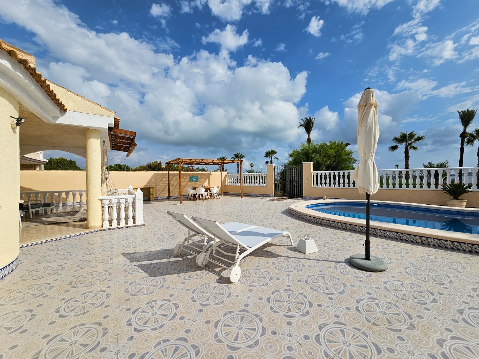 4 Bed, 3 Bath, HouseFor Sale, Los Urrutias, Murcia