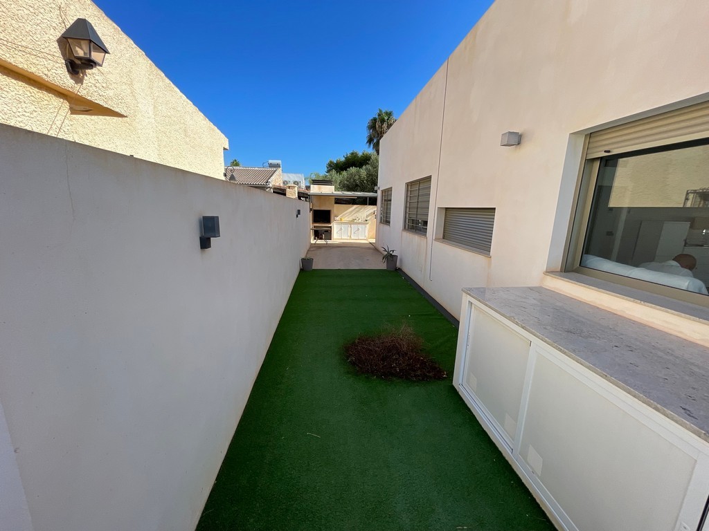 6 Bed, 2 Bath, HouseFor Sale, Mar De Cristal, Murcia