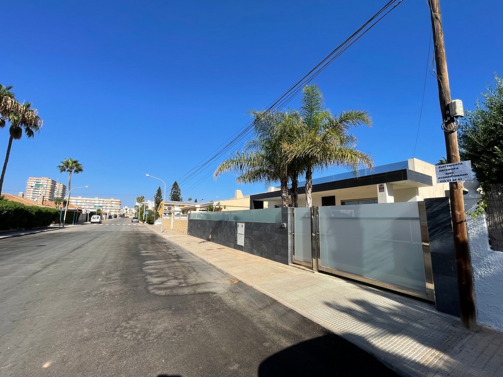 6 Bed, 2 Bath, HouseFor Sale, Mar De Cristal, Murcia