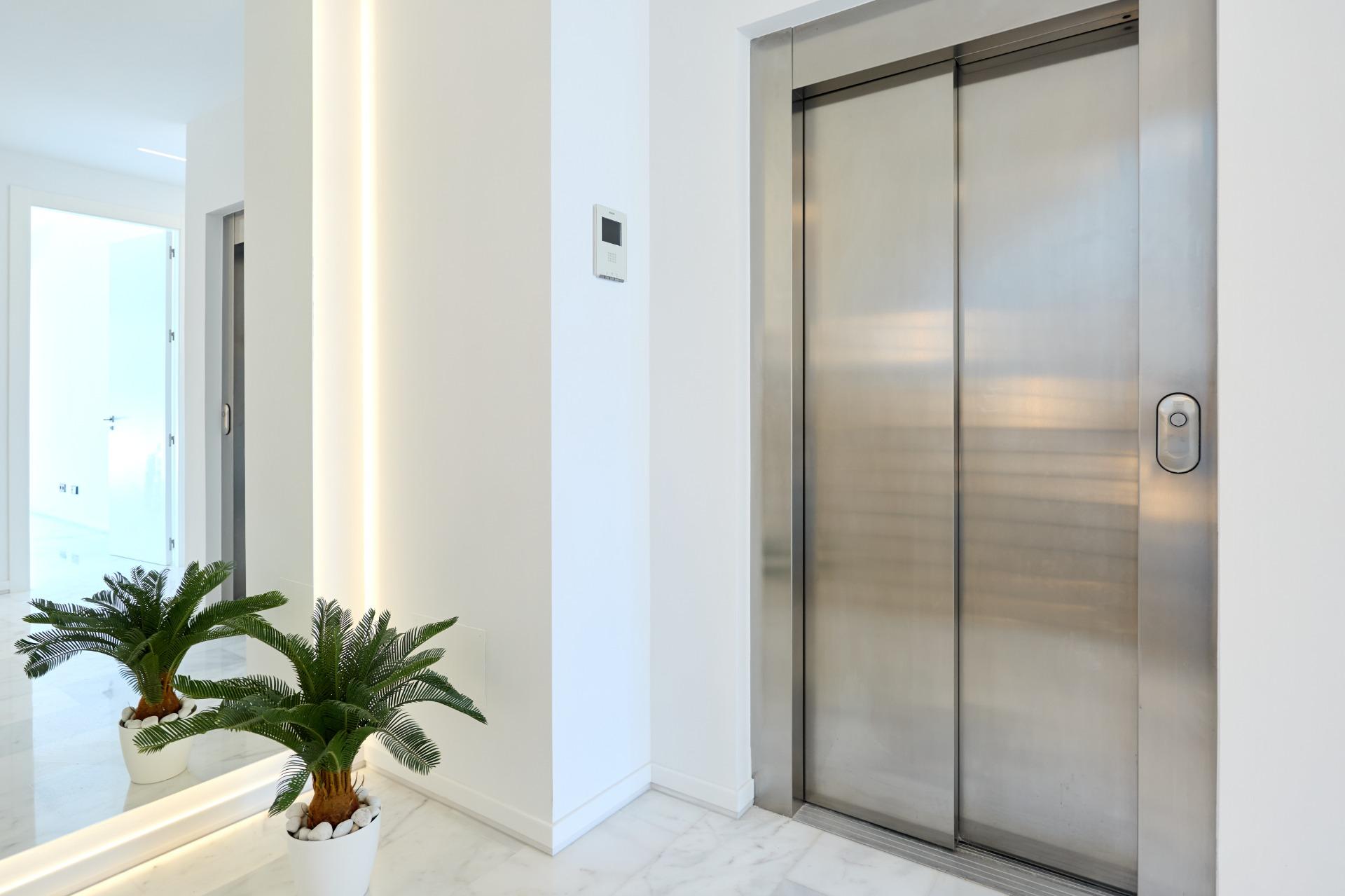 5 Bed, 7 Bath, HouseFor Sale, Altea, Alicante