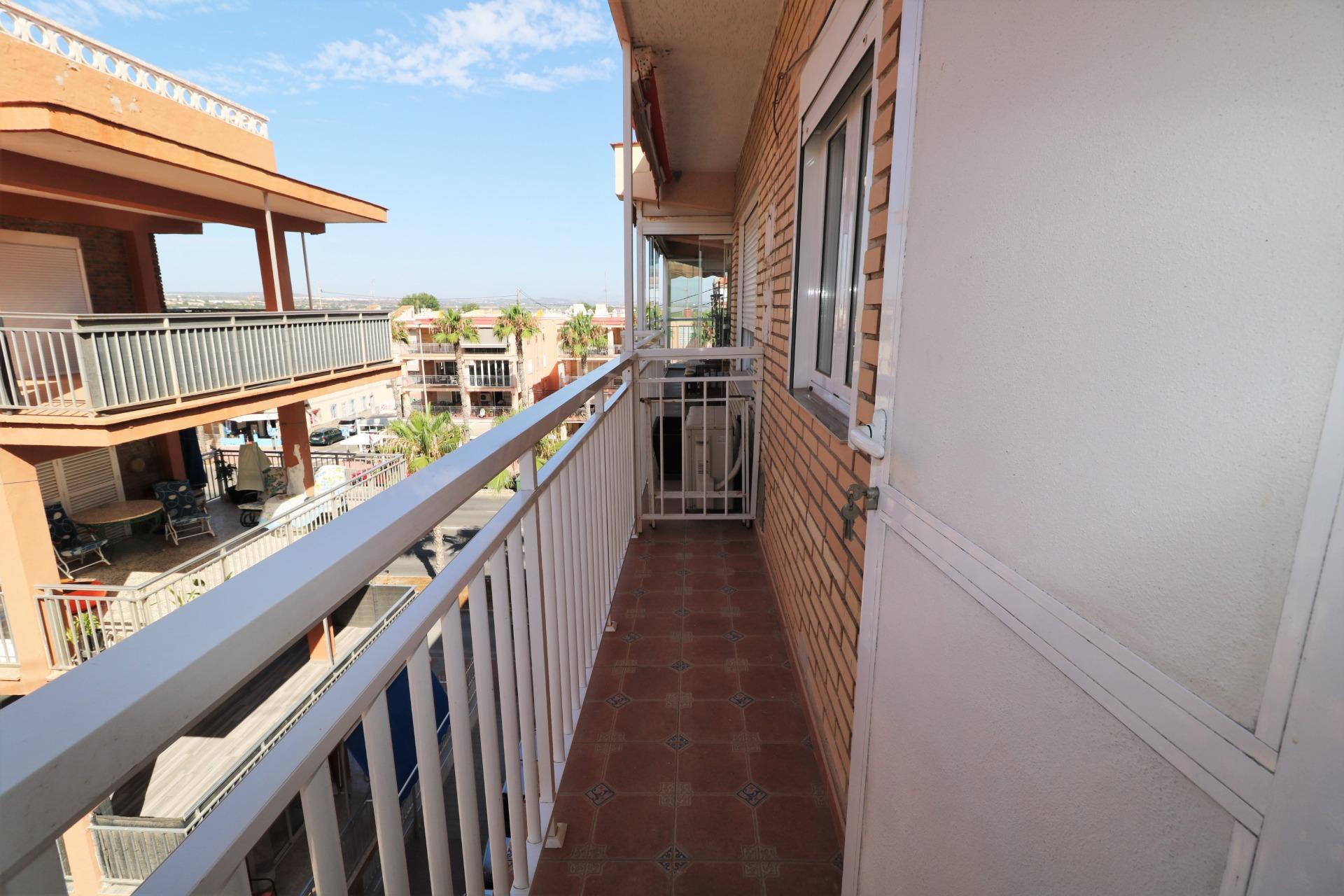 3 Bed, 1 Bath, ApartmentFor Sale, Torrevieja, Alicante