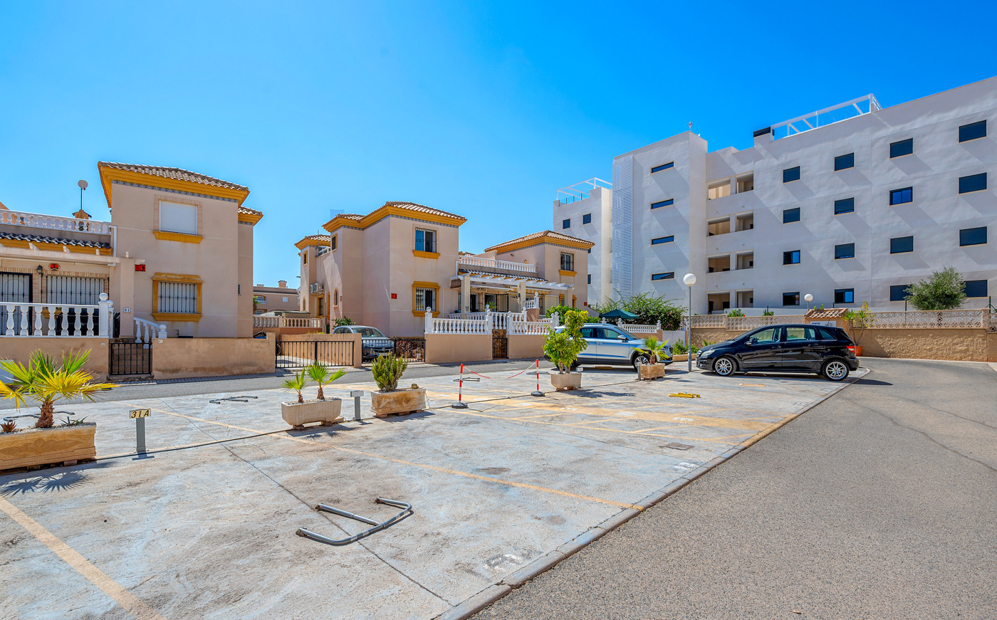 3 Bed, 2 Bath, ApartmentFor Sale, Villamartin, Alicante 3 Bed, 2 Bath, ApartmentFor Sale, Villamartin, Alicante