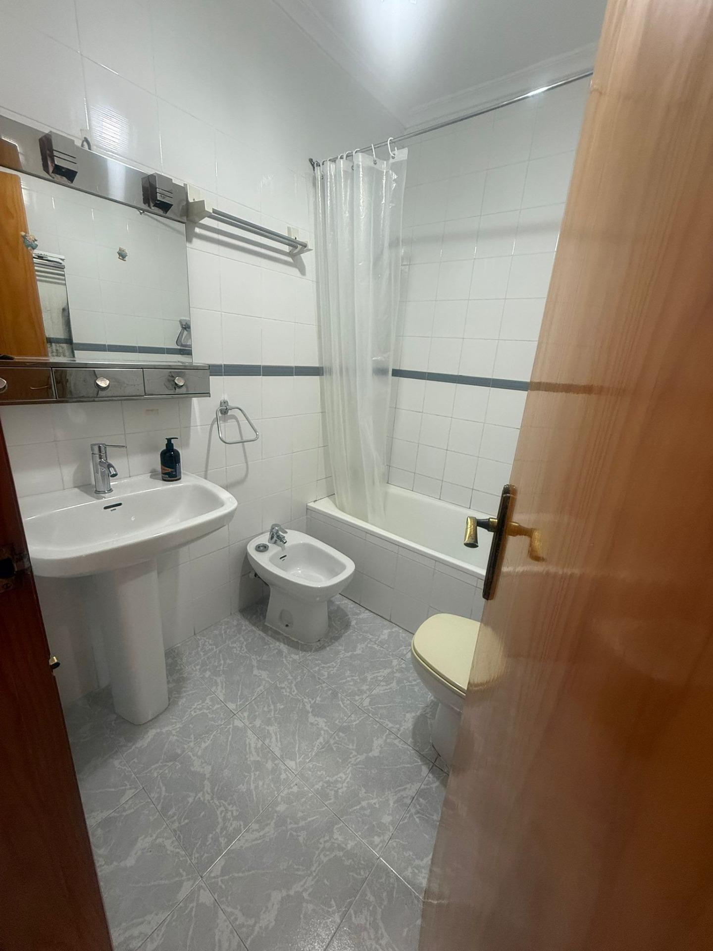 2 Bed, 1 Bath, ApartmentFor Sale, Torrevieja, Alicante