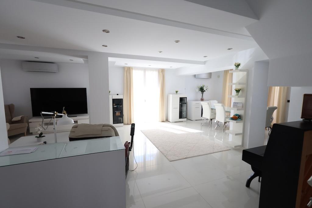 4 Bed, 3 Bath, HouseFor Sale, Cabo Roig, Alicante