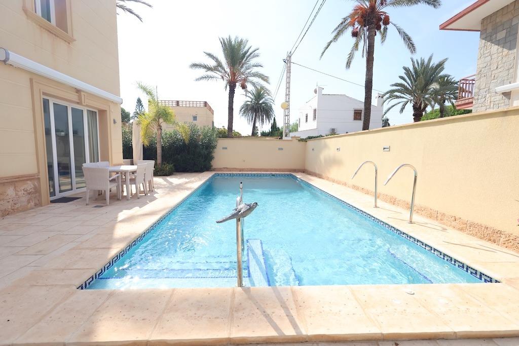 4 Bed, 3 Bath, HouseFor Sale, Cabo Roig, Alicante