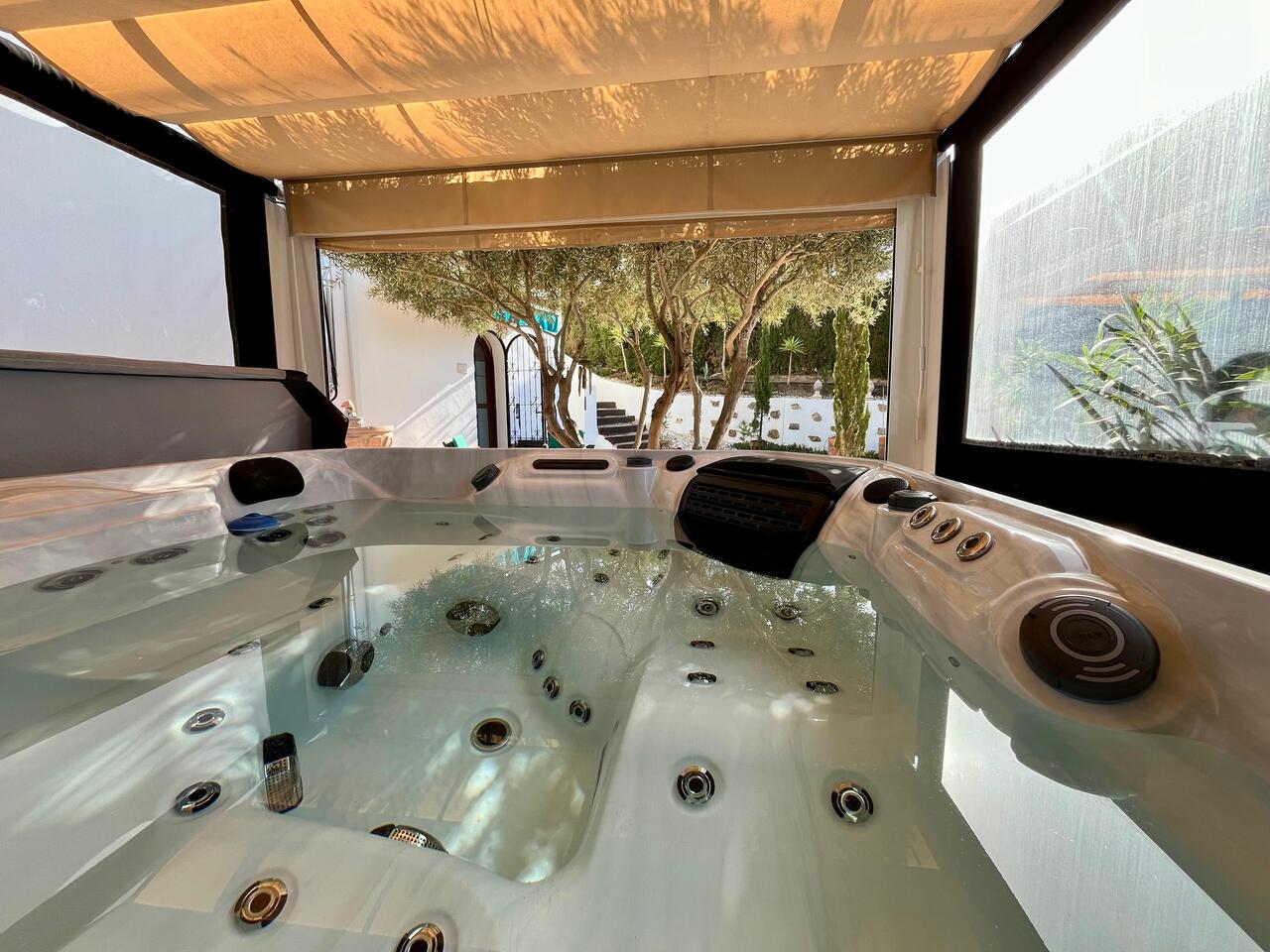 4 Bed, 2 Bath, HouseFor Sale, Villamartin, Alicante 4 Bed, 2 Bath, HouseFor Sale, Villamartin, Alicante