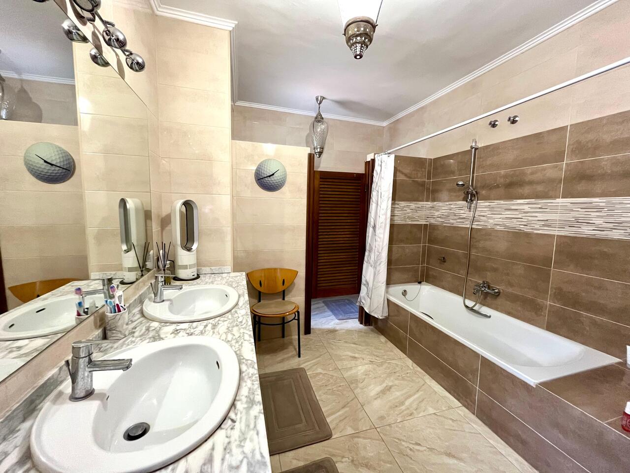 4 Bed, 2 Bath, HouseFor Sale, Villamartin, Alicante 4 Bed, 2 Bath, HouseFor Sale, Villamartin, Alicante