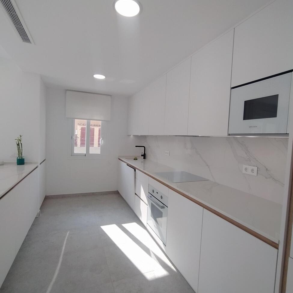 3 Bed, 2 Bath, ApartmentFor Sale, Torrevieja, Alicante