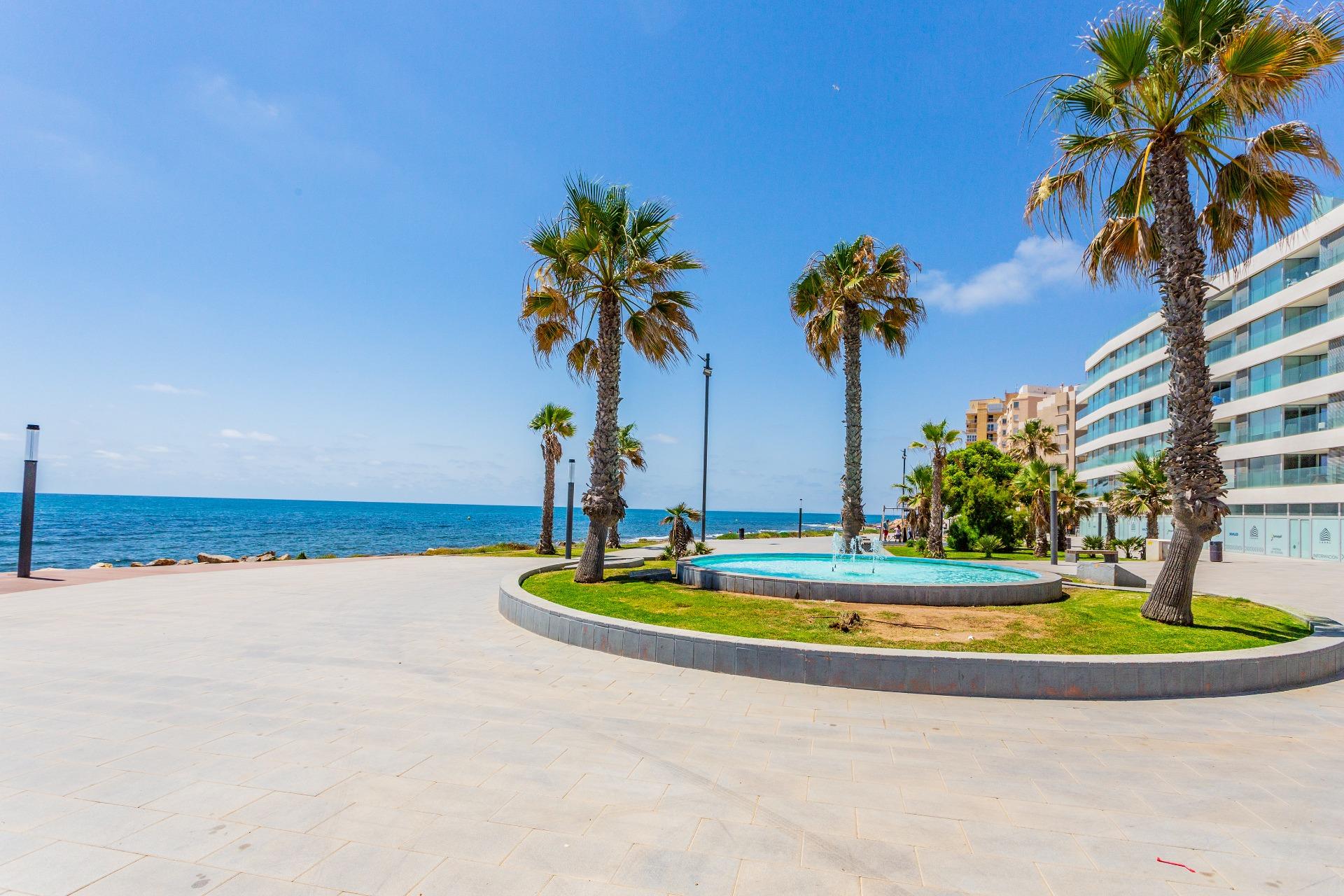 2 Bed, 2 Bath, HouseFor Sale, Torrevieja, Alicante