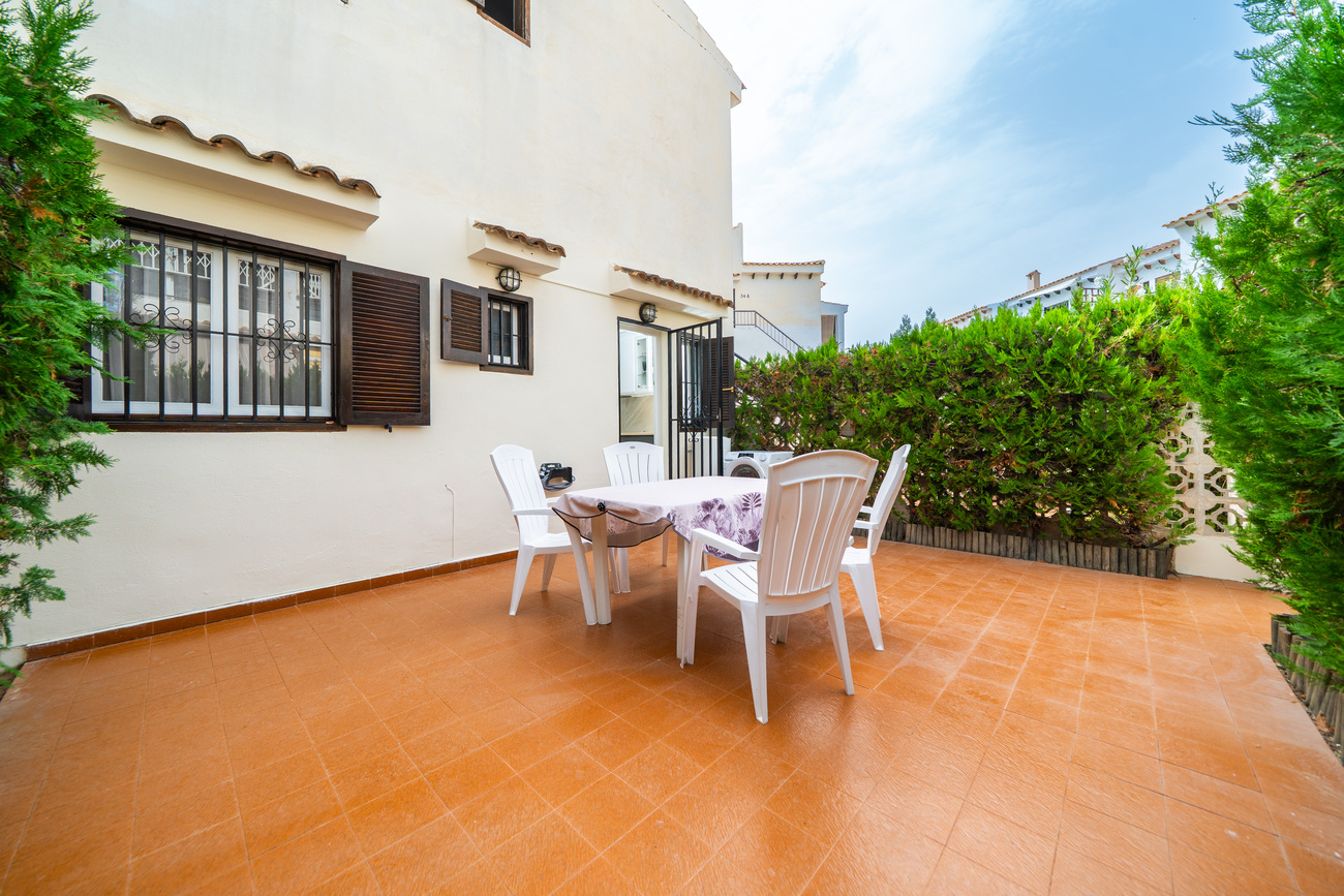2 Bed, 1 Bath, HouseFor Sale, Torrevieja, Alicante
