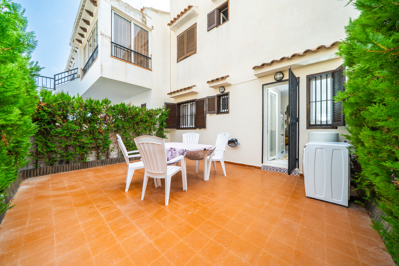 2 Bed, 1 Bath, HouseFor Sale, Torrevieja, Alicante