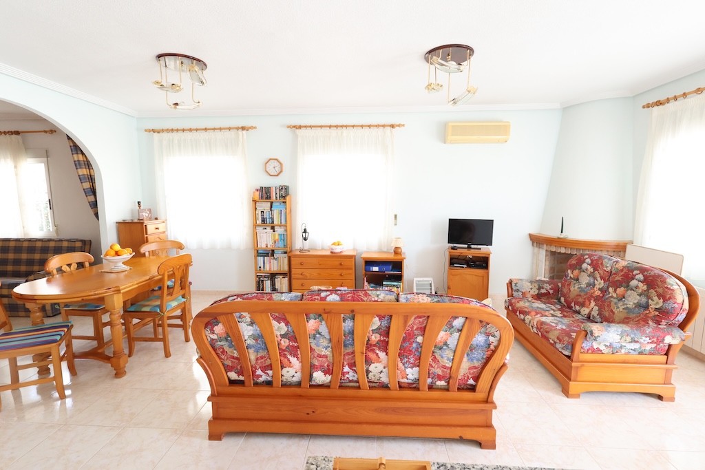 3 Bed, 2 Bath, HouseFor Sale, Los Balcones, Alicante