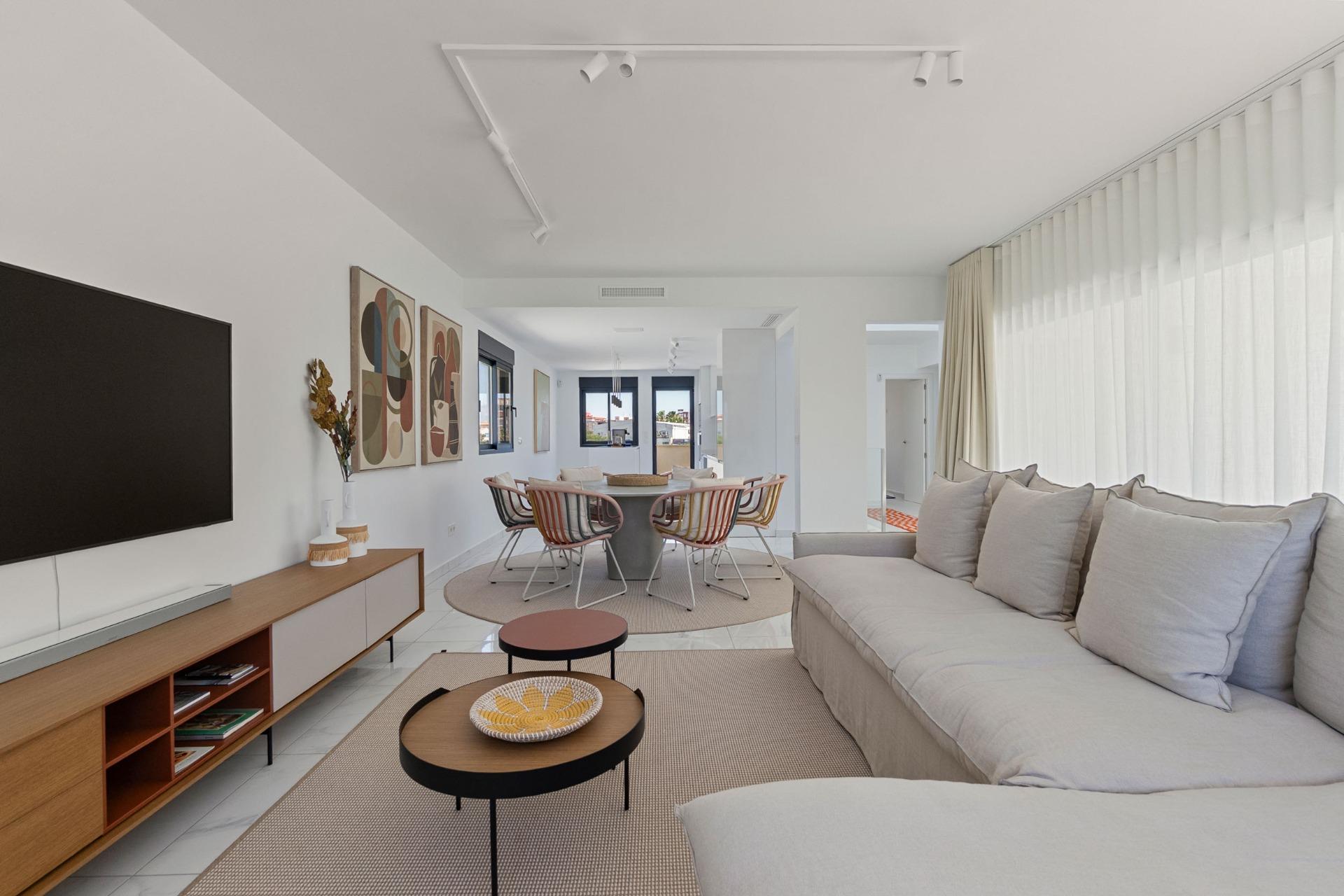 5 Bed, 3 Bath, HouseFor Sale, Torrevieja, Alicante 5 Bed, 3 Bath, HouseFor Sale, Torrevieja, Alicante